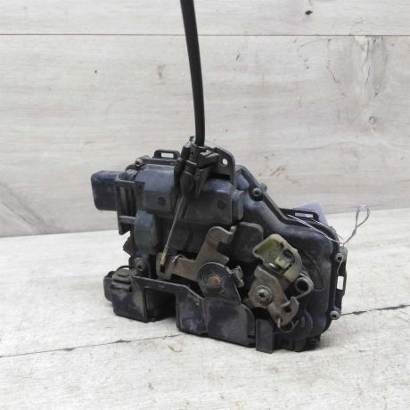 zamok-dveri-perednii-pravyi-skoda-octavia-tour-art-65718-big-4