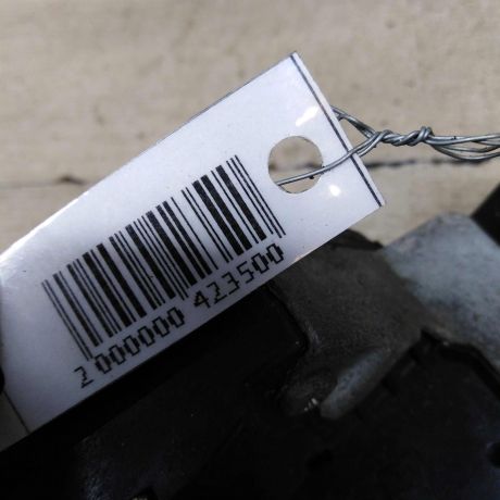 zamok-dveri-perednii-pravyi-toyota-corolla-verso-i-restailing-art-67539-big-1