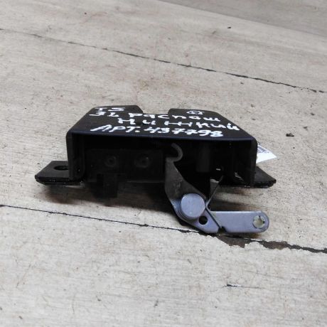 zamok-zadnii-levyi-raspasnoi-dveri-niznii-volkswagen-transporter-t5-art-71052-big-0