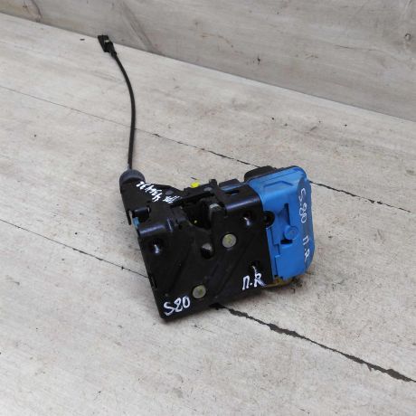 zamok-dveri-perednii-pravyi-volvo-s80-i-art-71142-big-0