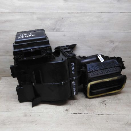 korpus-pecki-volkswagen-polo-v-sedan-art-71290-big-0