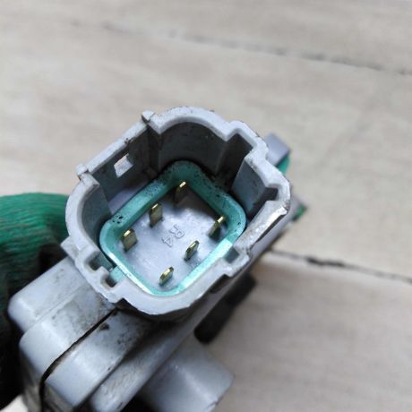 zamok-dveri-zadnii-pravyi-nissan-primera-p11-art-71357-big-2