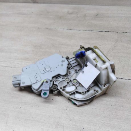 zamok-dveri-zadnii-pravyi-nissan-primera-p11-art-71357-big-0