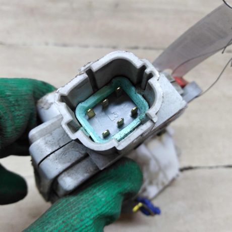 zamok-dveri-zadnii-levyi-nissan-primera-p11-art-71467-big-3