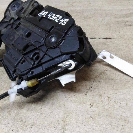 zamok-dveri-perednii-pravyi-volkswagen-polo-v-sedan-art-71478-big-2