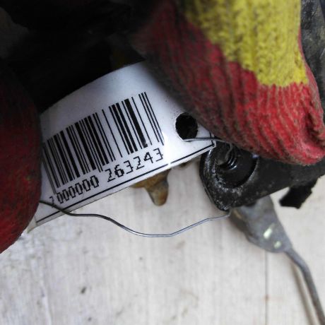 zamok-dveri-perednii-pravyi-hyundai-accent-ii-art-72682-big-1