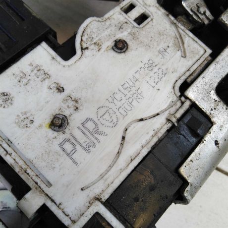 zamok-raspasnoi-dveri-zadnii-pravyi-ford-transit-7-art-72736-big-2