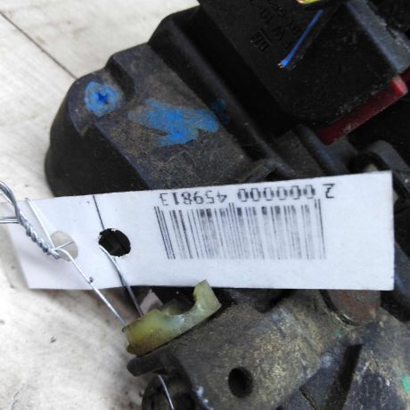 zamok-dveri-perednii-pravyi-opel-vectra-b-art-73649-big-1