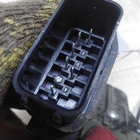 zamok-dveri-zadnii-levyi-ford-focus-2-rest-art-73924-big-1