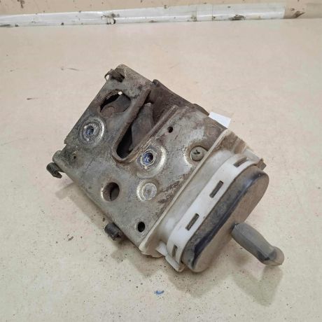 zamok-dveri-zadnii-pravyi-audi-100-c4-audi-a6-c4-art-75041-big-1