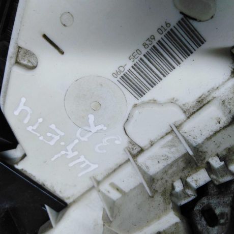 zamok-dveri-zadnii-pravyi-skoda-yeti-i-art-75391-big-4