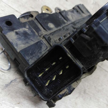 zamok-dveri-perednii-pravyi-ford-focus-1-art-75890-big-2