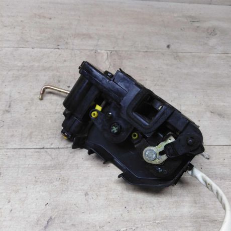 zamok-dveri-zadnii-pravyi-hyundai-getz-art-75902-big-0