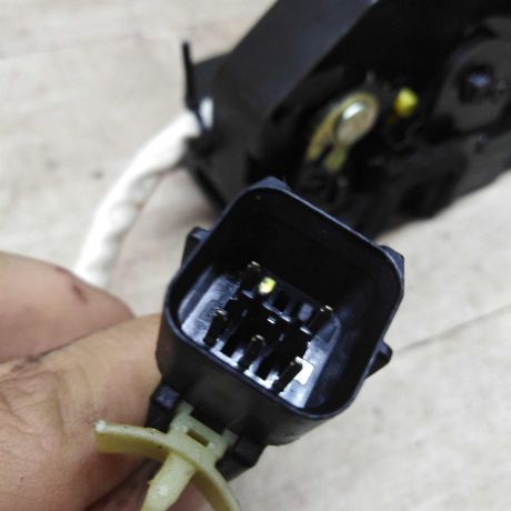 zamok-dveri-zadnii-pravyi-hyundai-getz-art-75902-big-2