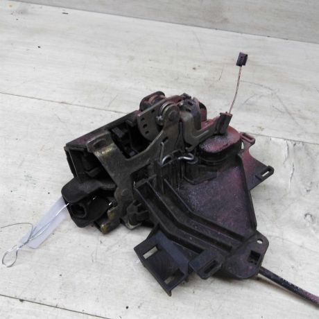 zamok-dveri-perednii-pravyi-skoda-octavia-tour-art-76110-big-1