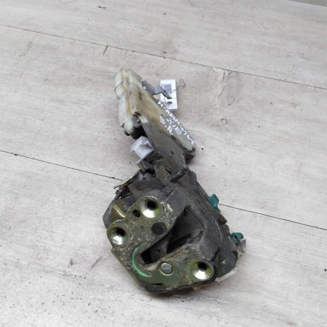 zamok-dveri-zadnii-pravyi-nissan-almera-ii-n16-art-77630-big-0