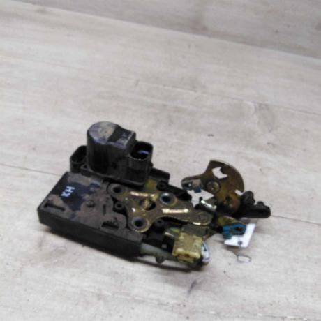 zamok-dveri-zadnii-pravyi-chevrolet-lacetti-xetcbek-art-77829-big-1