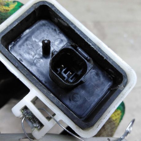 zamok-dveri-perednii-levyi-mitsubishi-carisma-i-liftbek-art-79344-big-3