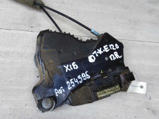 zamok-dveri-perednii-pravyi-toyota-corolla-e120-xetcbek-art-79449