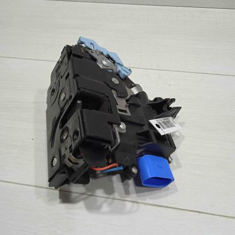 zamok-dveri-perednii-levyi-skoda-octavia-ii-a5-art-79695-big-1