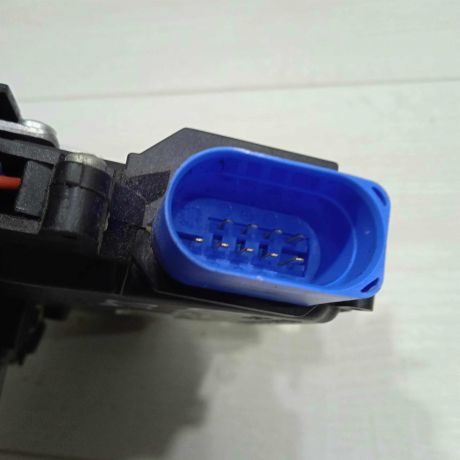 zamok-dveri-perednii-levyi-skoda-octavia-ii-a5-art-79695-big-2