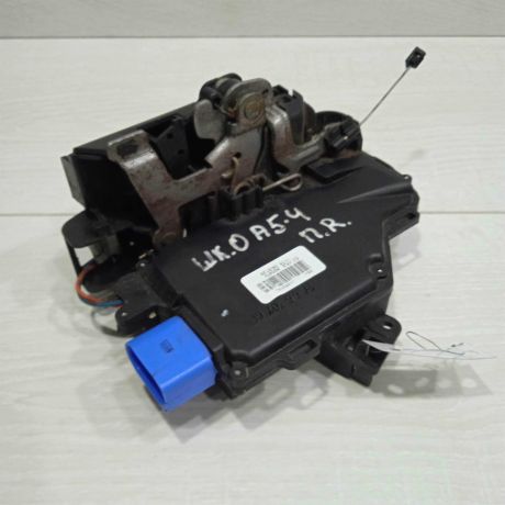 zamok-dveri-perednii-pravyi-skoda-octavia-ii-a5-art-79913-big-0