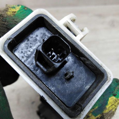 zamok-dveri-zadnii-pravyi-mitsubishi-carisma-i-art-80085-big-1