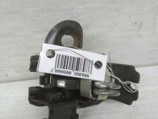 zamok-raspasnoi-dveri-bagaznika-lada-largus-art-80302