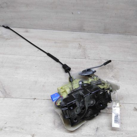 zamok-dveri-pravyi-volkswagen-transporter-t5-art-81128-big-0