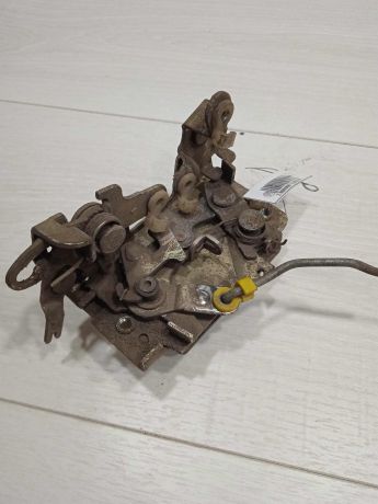 zamok-dveri-zadnii-levyi-daewoo-nexia-rest-art-81205-big-0