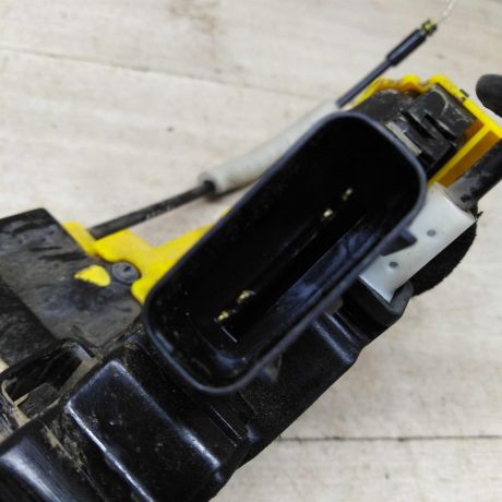 zamok-dveri-perednii-pravyi-kia-ceed-ii-art-81377-big-1