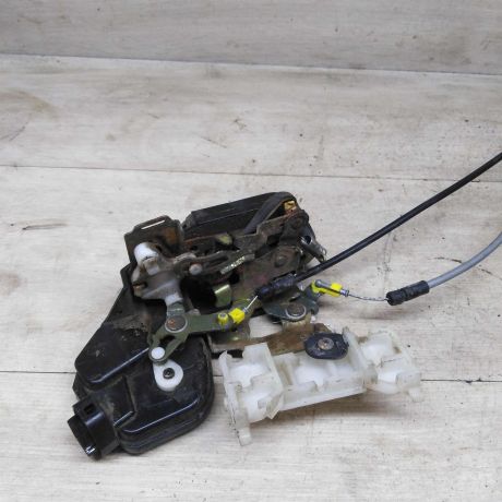 zamok-dveri-perednii-pravyi-hyundai-elantra-iii-xd-sedan-art-81578-big-1