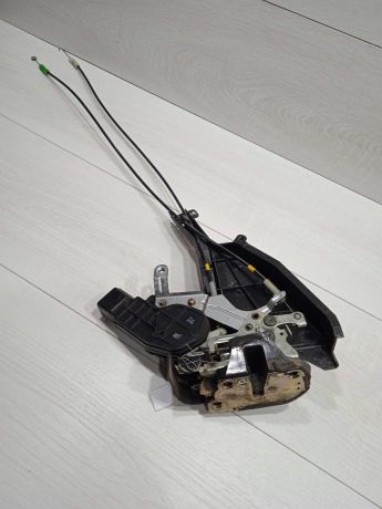 zamok-dveri-zadnii-pravyi-toyota-corolla-ix-e120-e130-art-81716-big-0