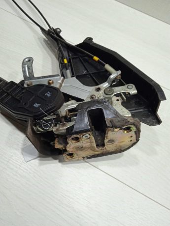 zamok-dveri-zadnii-pravyi-toyota-corolla-ix-e120-e130-art-81716-big-3