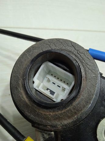 zamok-dveri-zadnii-levyi-toyota-corolla-ix-e120-e130-art-81925-big-1