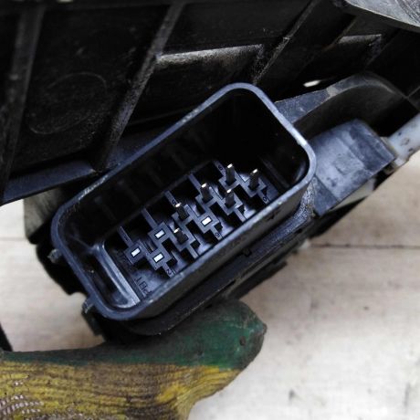 zamok-dveri-zadnii-pravyi-ford-focus-2-art-82610-big-6