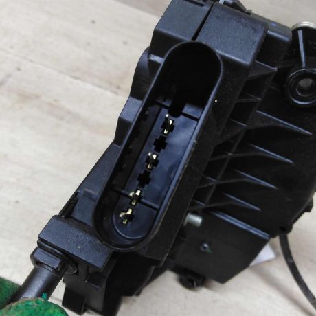 zamok-dveri-perednii-pravyi-ford-focus-3-art-82702-big-3