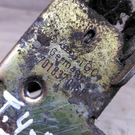 zamok-dveri-perednii-pravyi-volkswagen-transporter-t4-art-83663-big-1