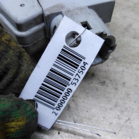 zamok-dveri-perednii-pravyi-nissan-primera-p11-art-83836-big-1