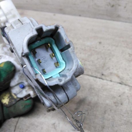 zamok-dveri-perednii-pravyi-nissan-primera-p11-art-83836-big-4