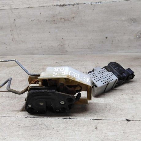 zamok-dveri-perednii-pravyi-hyundai-sonata-4-ef-art-84606-big-3