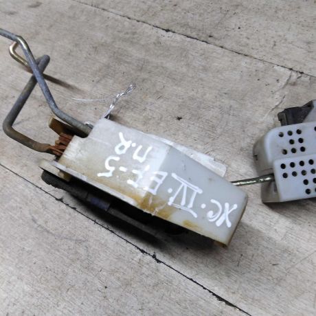 zamok-dveri-perednii-pravyi-hyundai-sonata-4-ef-art-84606-big-2