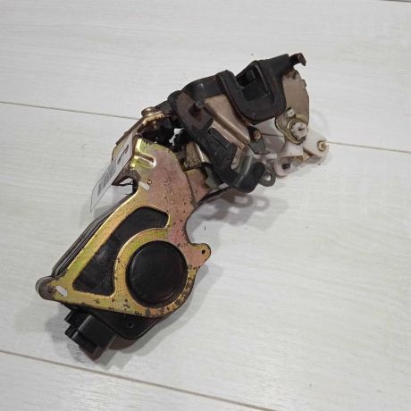 zamok-dveri-zadnii-levyi-hyundai-matrix-art-86621-big-0