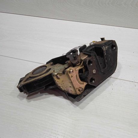 zamok-dveri-zadnii-pravyi-hyundai-matrix-art-86655-big-1