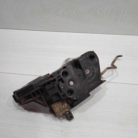 zamok-dveri-perednii-pravyi-hyundai-matrix-art-86706-big-0