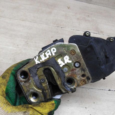 zamok-dveri-zadnii-pravyi-kia-carens-i-rs-art-86764-big-1