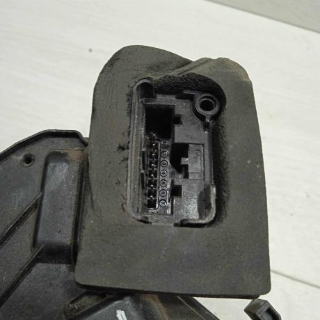 zamok-dveri-zadnii-levyi-volkswagen-polo-5-art-88256-big-2