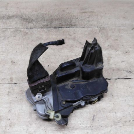 zamok-dveri-pravyi-kupe-peugeot-307-art-88279-big-1