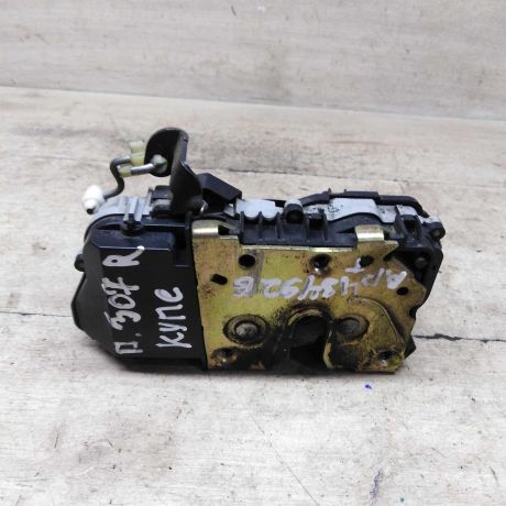 zamok-dveri-pravyi-kupe-peugeot-307-art-88279-big-2