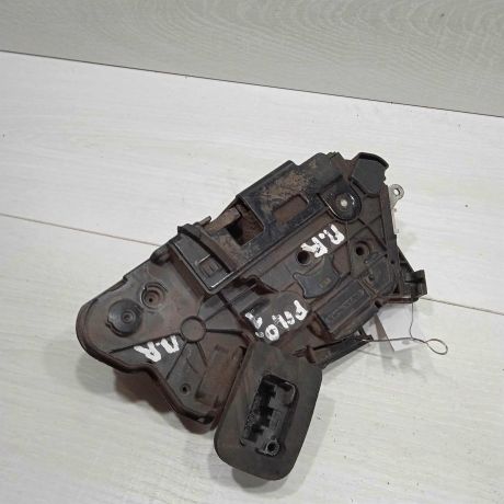 zamok-dveri-perednii-pravyi-volkswagen-polo-5-art-88441-big-1